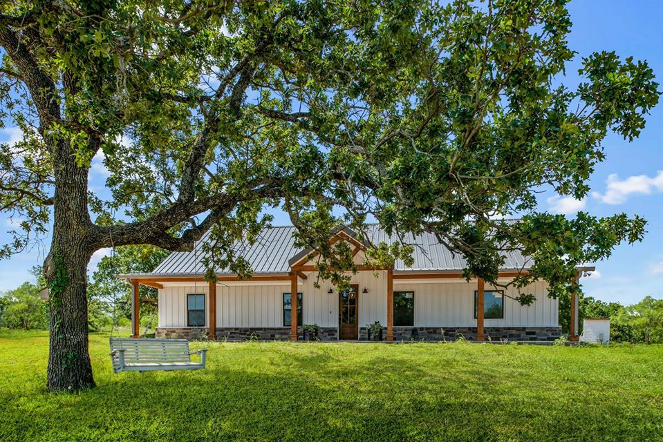 barndominium in florida exterior