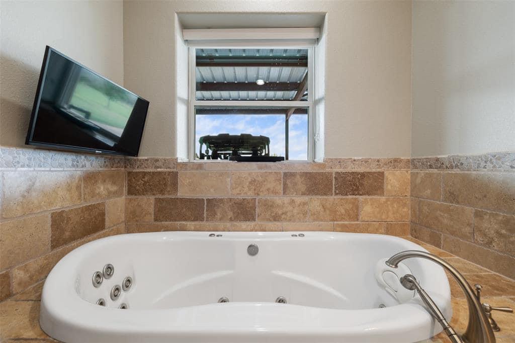 Master bathtub