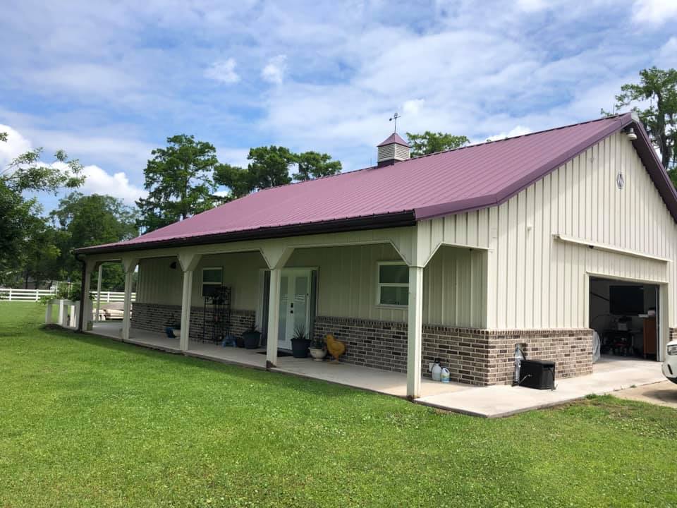 Barndominium Kit - Red-roofed barndominum